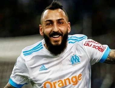 «Χρυσάφι» στα πόδια του Κώστα Μήτρογλου – 7 εκατ. ευρώ τον χρόνο